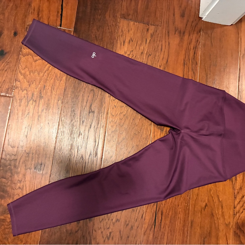 ALO Yoga Women's Leggings in Plum